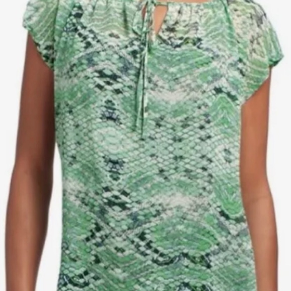 CAbi like new top